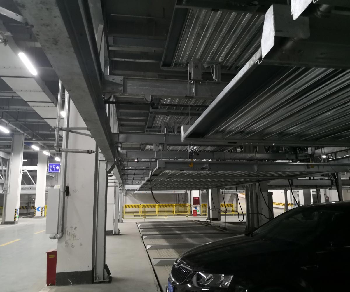 云南三層升降橫移式停車庫